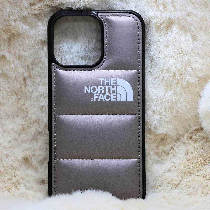 The North Face Puffer Hoesje Iphone 15 Pro Max Brons