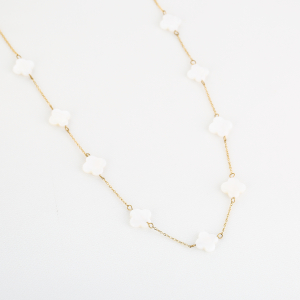 Ketting met klavertjes in parelmoer